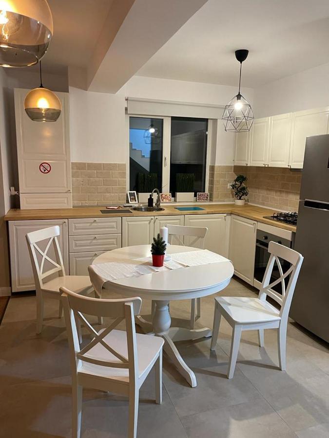 Beautiful Colors Residence Villa オトペニ エクステリア 写真
