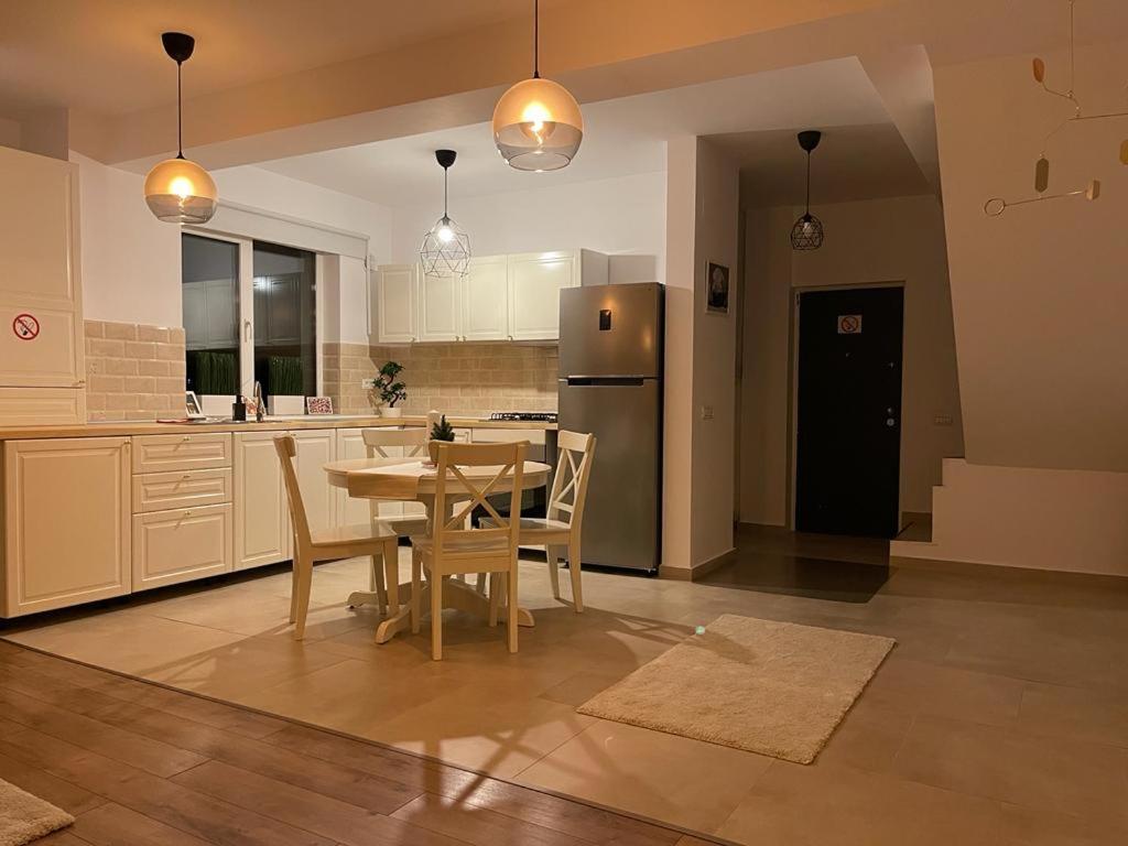 Beautiful Colors Residence Villa オトペニ エクステリア 写真